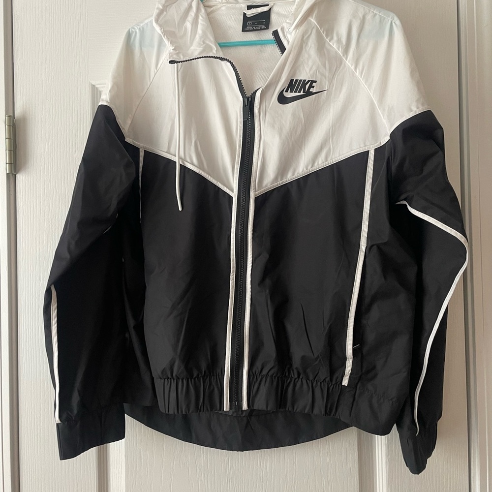 Nike windbreaker jacket